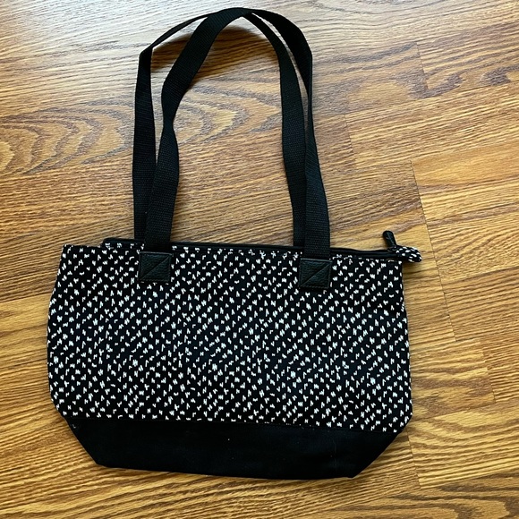 New Thirty-One Demi Day Bag in Lil Scribble - Picture 1 of 4